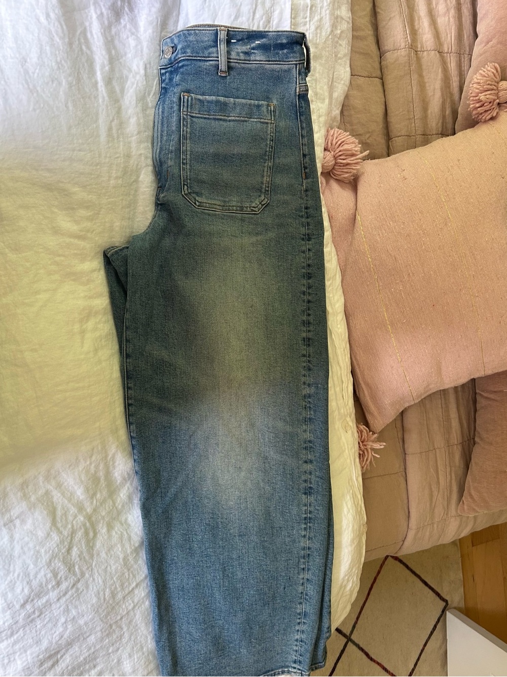 Madewell Women's 
Emmett style jeans 
Curvy - Picture 2 of 10